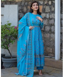 Blue and red printed kurta set - set of three